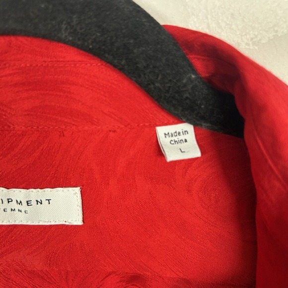 Equipment Femme Women's Long Sleeve Collared Button Down Blouse Red Size L - Picture 3 of 8